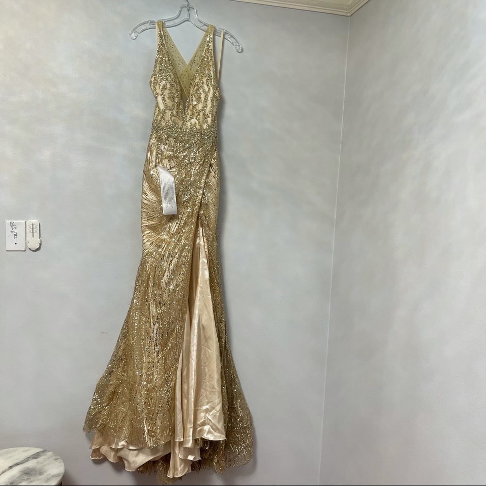 # Mac Duggal Light Gold Embellished Sequin Halter Neck Cross Back Gown - Picture 4 of 17